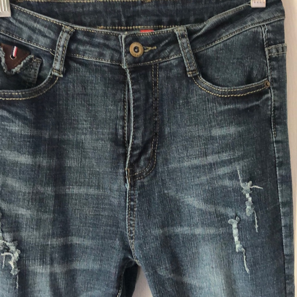 Comfy ripped jeans!
